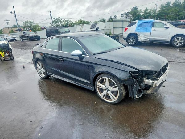 2018 AUDI RS3 quattro