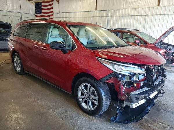 2023 TOYOTA SIENNA
