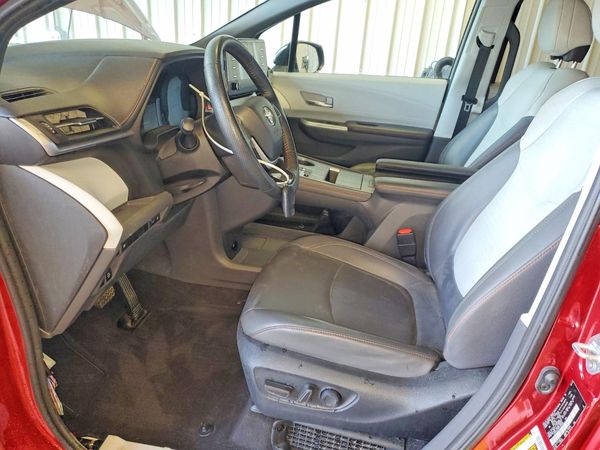 2023 TOYOTA SIENNA