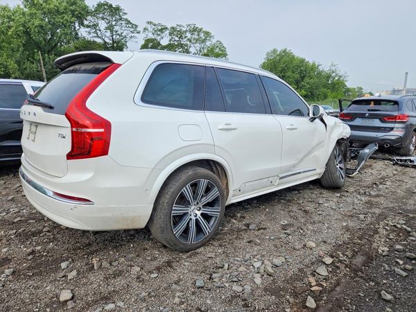 2025 VOLVO XC90