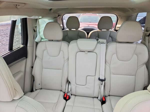2025 VOLVO XC90