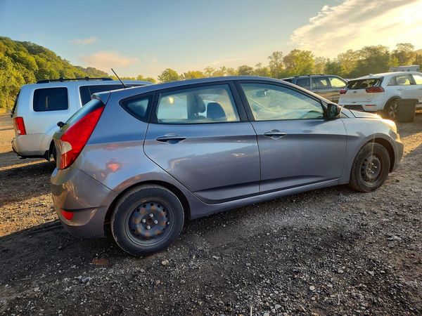2017 HYUNDAI ACCENT SE Base