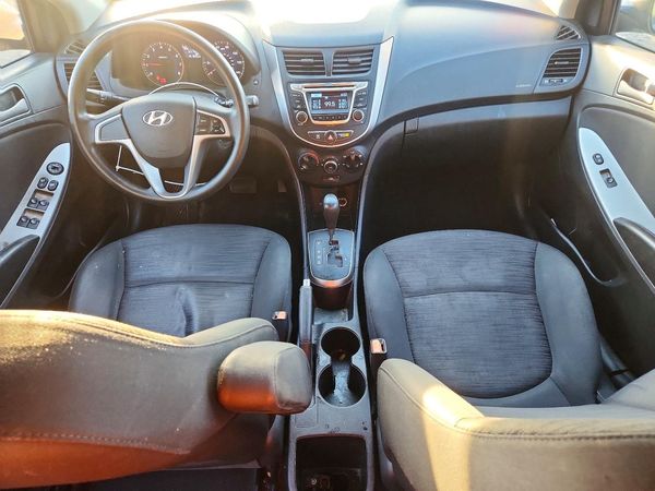 2017 HYUNDAI ACCENT SE Base