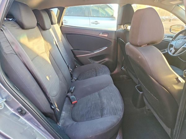 2017 HYUNDAI ACCENT SE Base