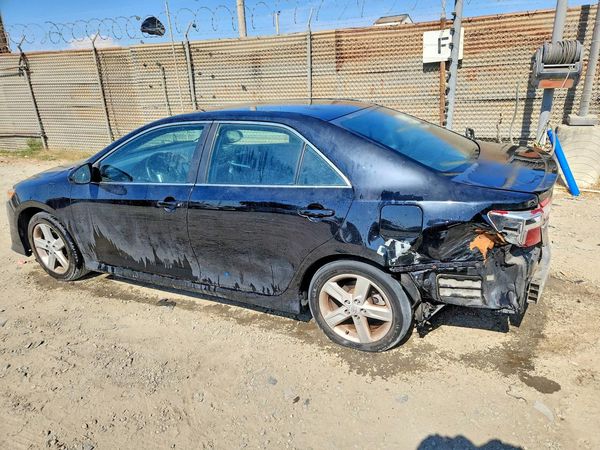 2014 TOYOTA CAMRY