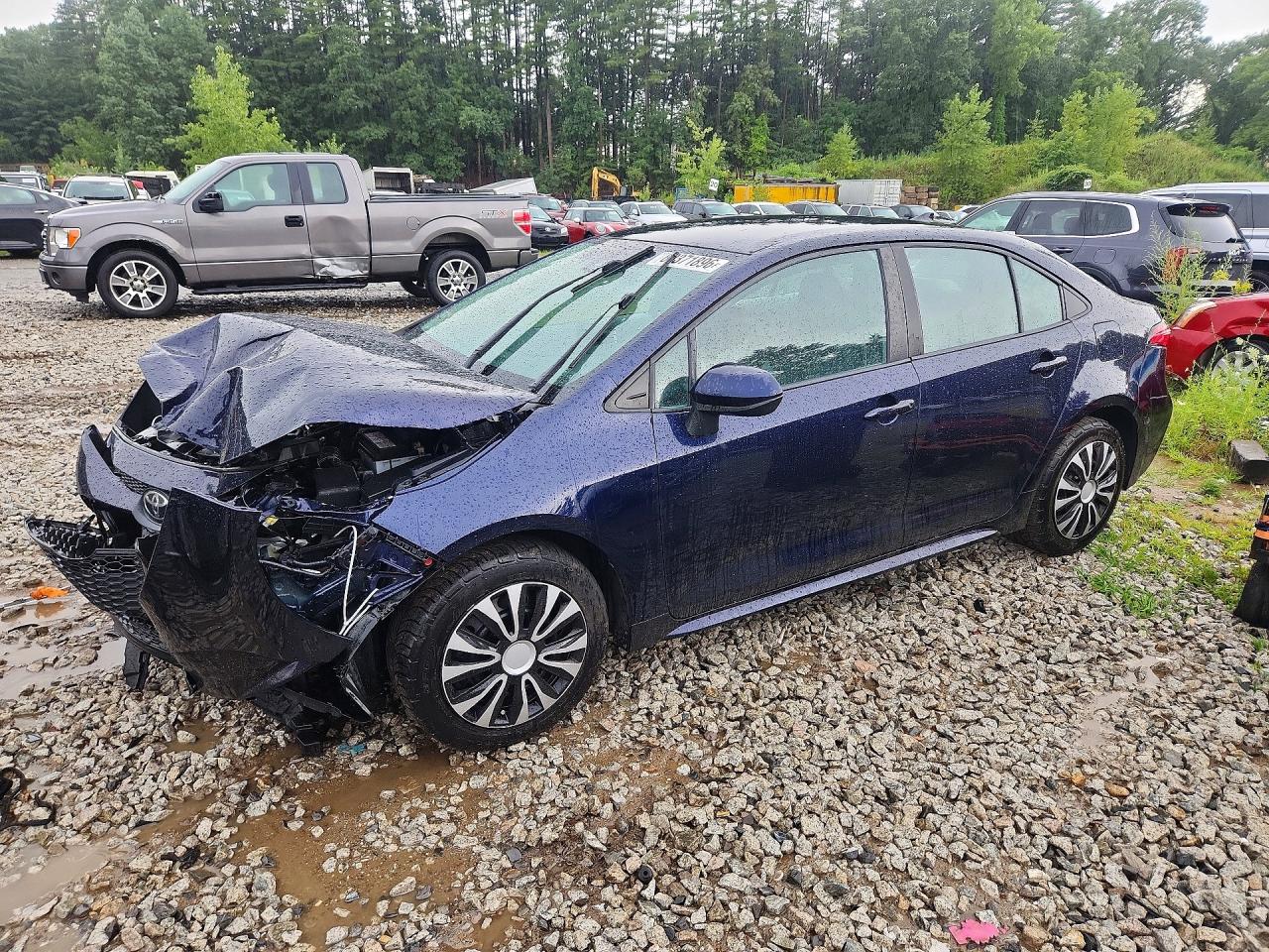 2020 TOYOTA COROLLA LE — Front 3/4