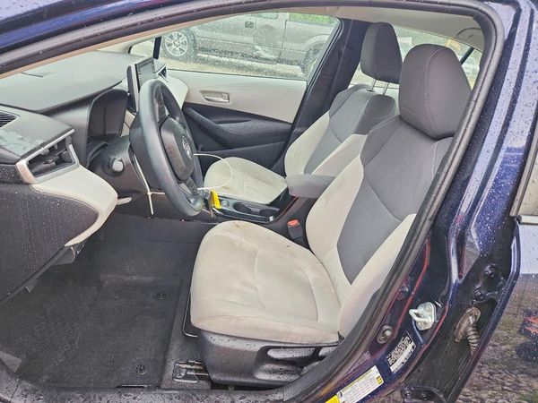 2020 TOYOTA COROLLA LE — DENT