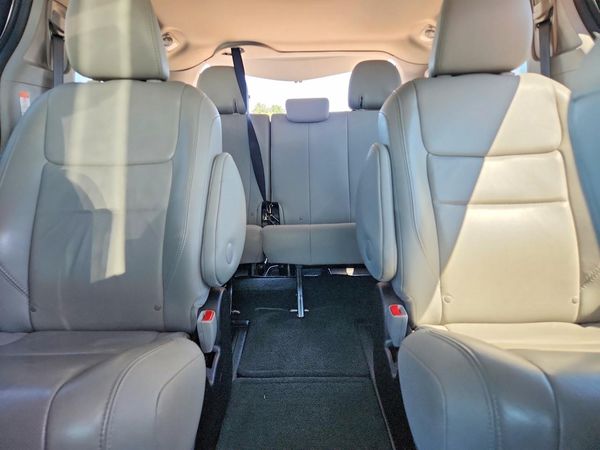2017 TOYOTA SIENNA