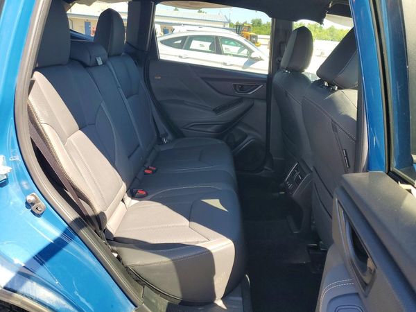 2025 SUBARU FORESTER