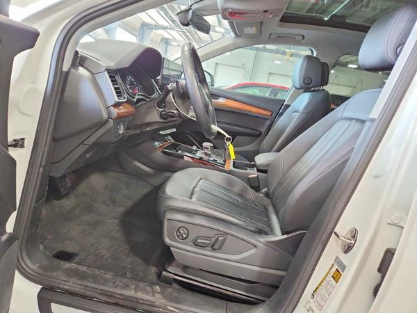 2023 AUDI Q5 quattro Premium