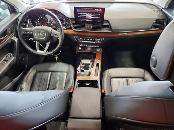 2023 AUDI Q5 quattro Premium