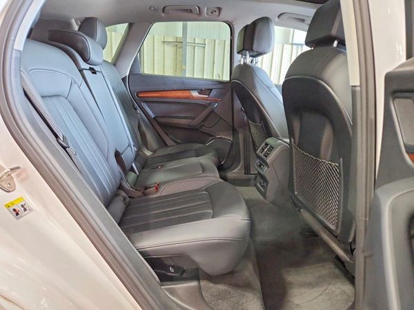 2023 AUDI Q5 quattro Premium