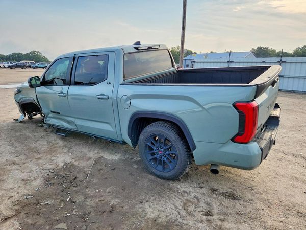 2024 TOYOTA TUNDRA