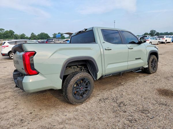 2024 TOYOTA TUNDRA