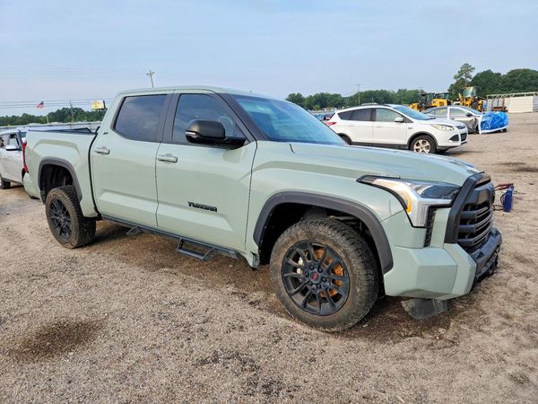 2024 TOYOTA TUNDRA