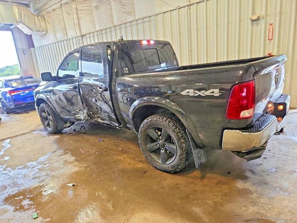 2018 RAM 1500 SLT