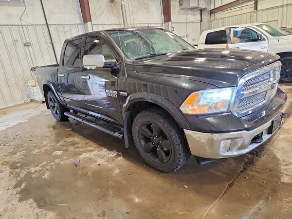 2018 RAM 1500 SLT