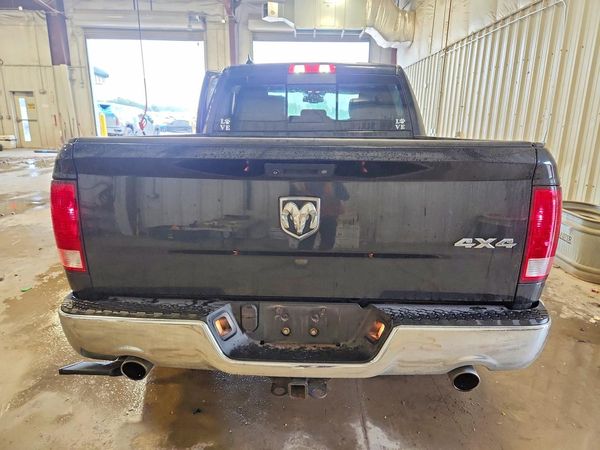 2018 RAM 1500 SLT