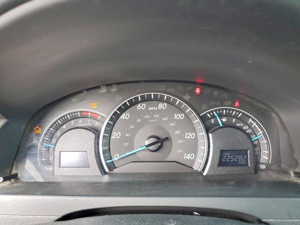 2012 TOYOTA CAMRY