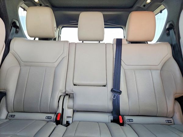 2018 LAND ROVER DISCOVERY SE