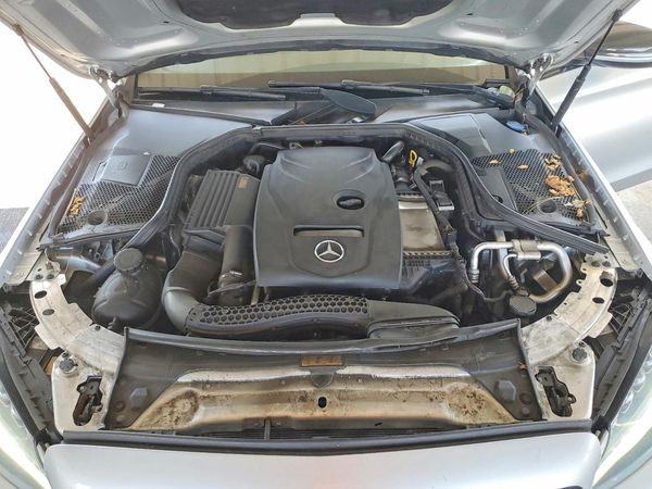 2017 MERCEDES-BENZ C C300 — Engine bay
