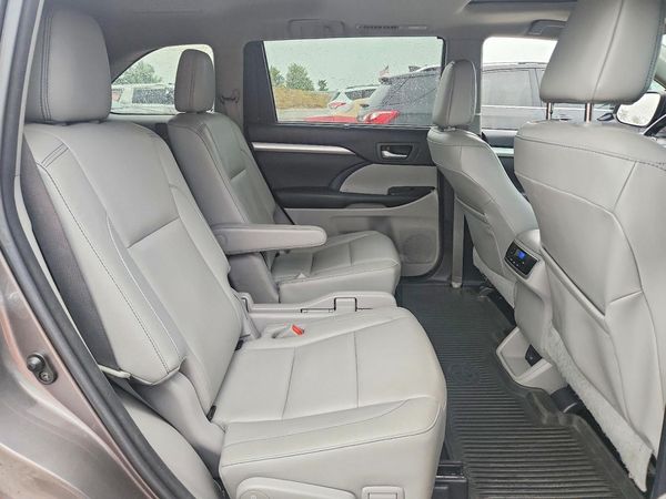 2017 TOYOTA HIGHLANDER SE/XLE