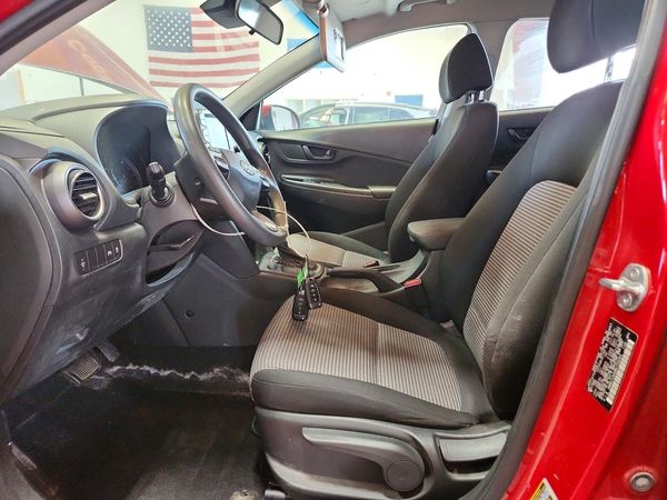 2021 HYUNDAI KONA SE