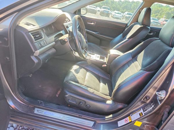 2015 TOYOTA CAMRY