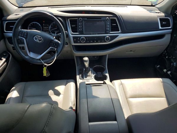 2019 TOYOTA HIGHLANDER