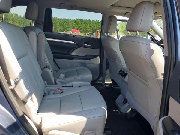 2019 TOYOTA HIGHLANDER