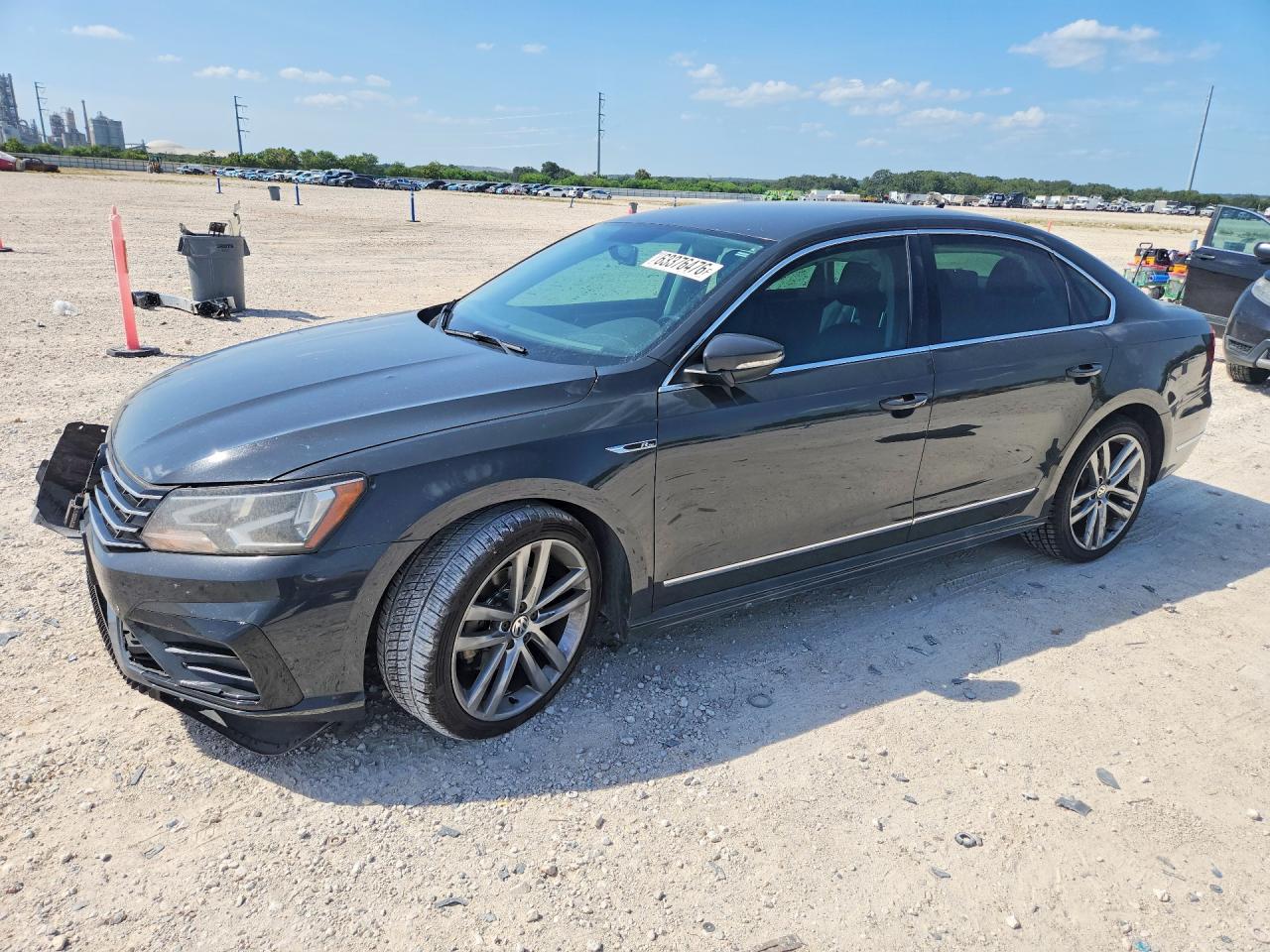 2017 VOLKSWAGEN PASSAT R-Line