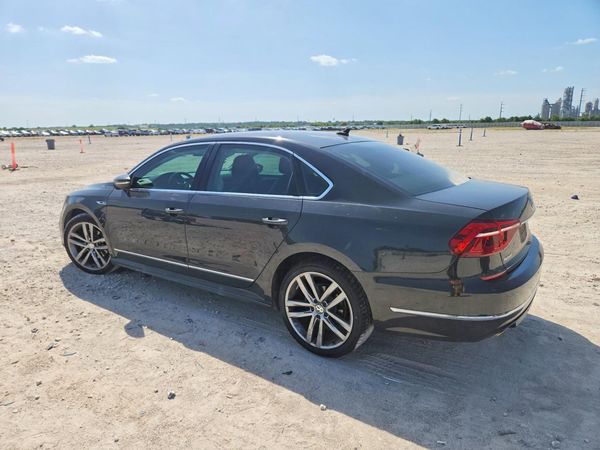 2017 VOLKSWAGEN PASSAT R-Line
