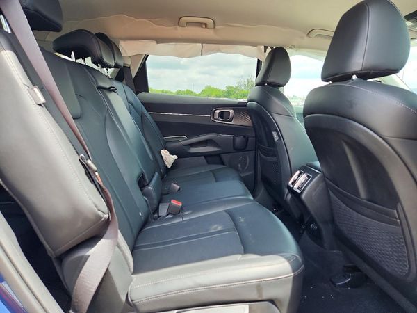 2025 KIA SORENTO