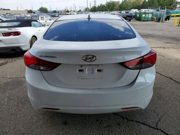 2015 HYUNDAI ELANTRA GLS(Middle)