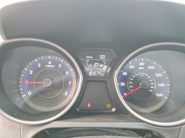 2015 HYUNDAI ELANTRA GLS(Middle)