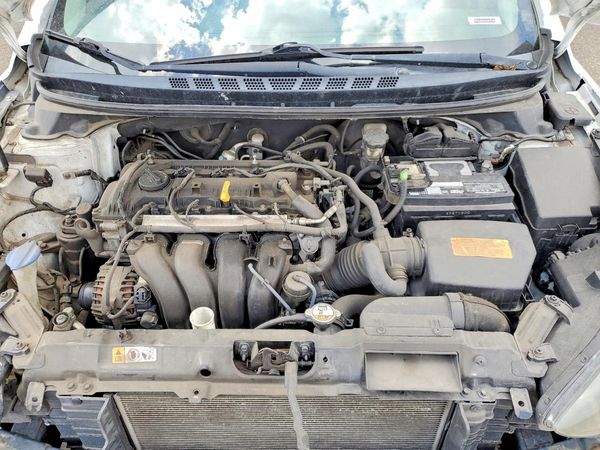 2015 HYUNDAI ELANTRA GLS(Middle)