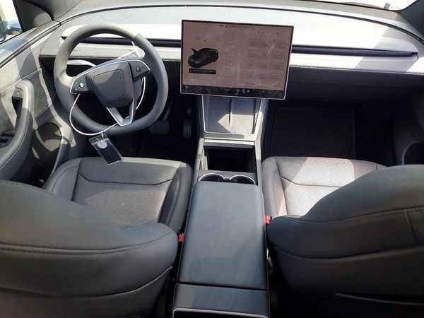 2026 TESLA MODEL Y