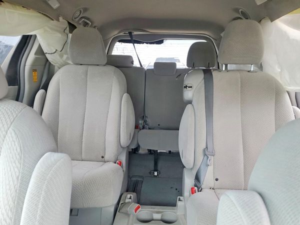 2014 TOYOTA SIENNA