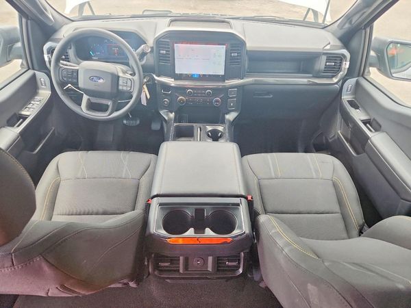 2025 FORD F150 STX
