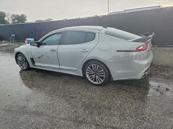 2021 KIA STINGER