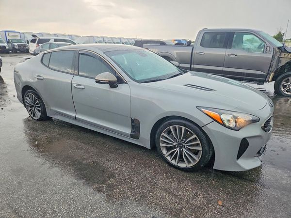 2021 KIA STINGER