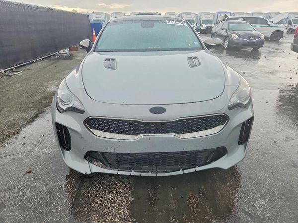2021 KIA STINGER