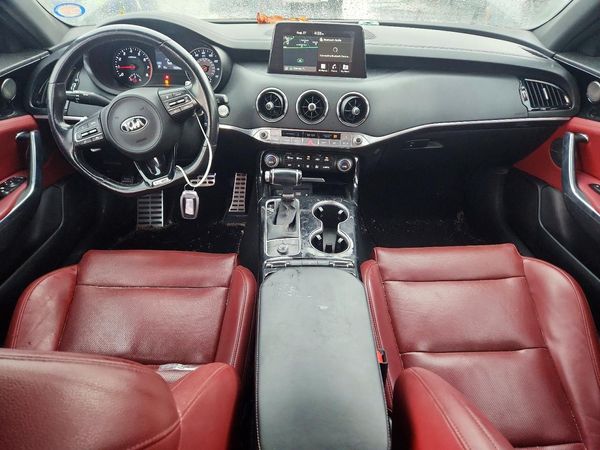 2021 KIA STINGER
