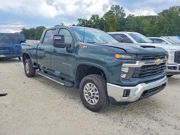 2026 CHEVROLET SILVERADO LT — Passenger 3/4