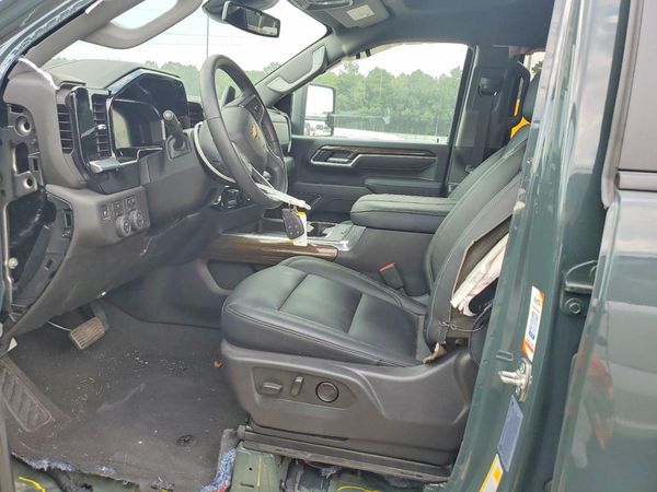 2026 CHEVROLET SILVERADO LT — DENT