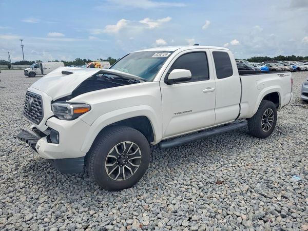 2022 TOYOTA TACOMA SR5