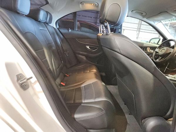 2017 MERCEDES-BENZ C C300