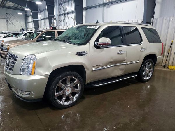 2013 CADILLAC ESCALADE Luxury