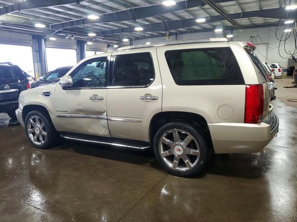 2013 CADILLAC ESCALADE Luxury