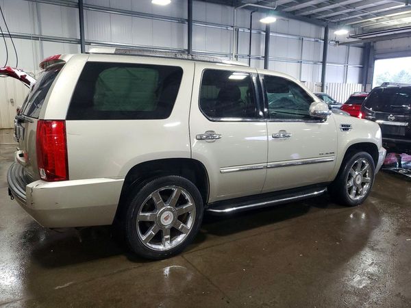 2013 CADILLAC ESCALADE Luxury
